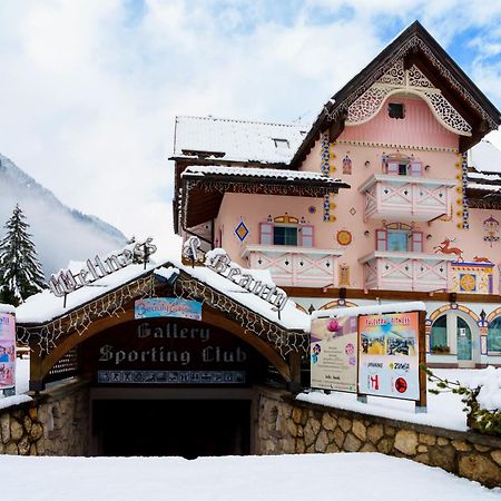 Hotel Soreghes Gran Chalet كامبيتيلو دي فاسا المظهر الخارجي الصورة