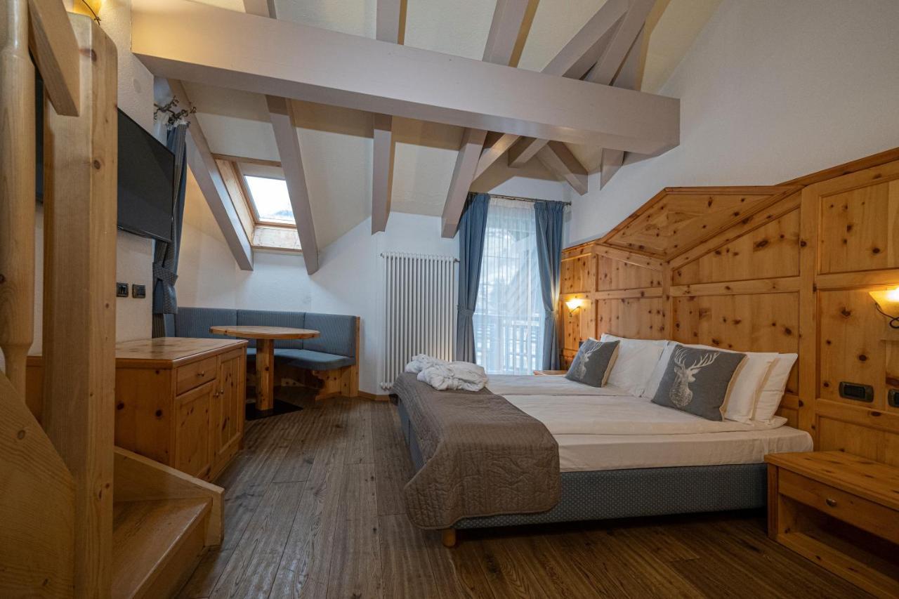 Hotel Soreghes Gran Chalet كامبيتيلو دي فاسا المظهر الخارجي الصورة